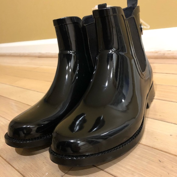 NWOT Michael Kors High Gloss Short Rainboots - Picture 2 of 6